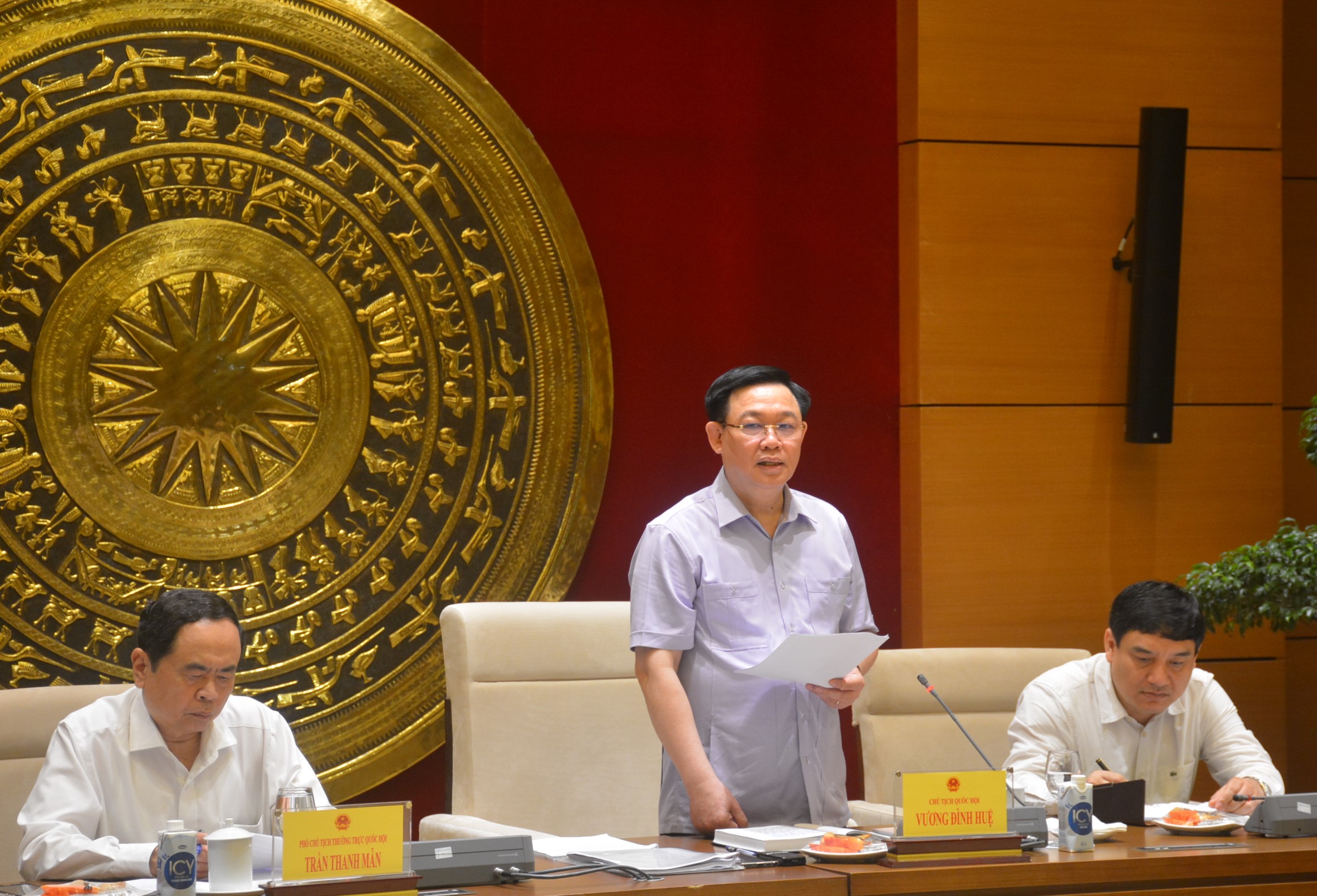 Siết chặt kỷ cương lập pháp với mục tiêu kiến tạo để phát triển